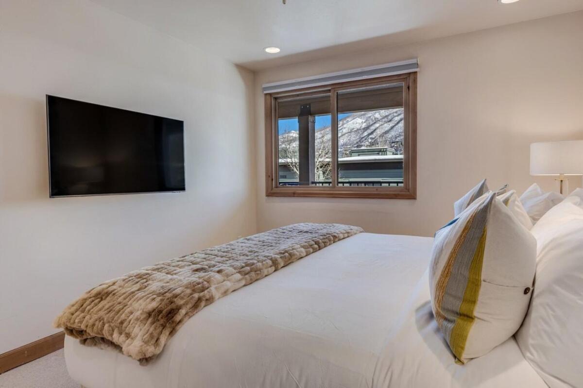 New Listing 2Br 2Ba Condo - Mountain Views Aspen Esterno foto